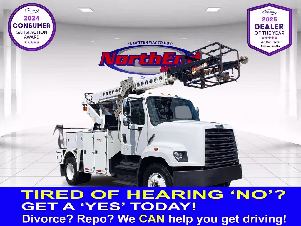 2015 White Freightliner 108SD Bucket Truck