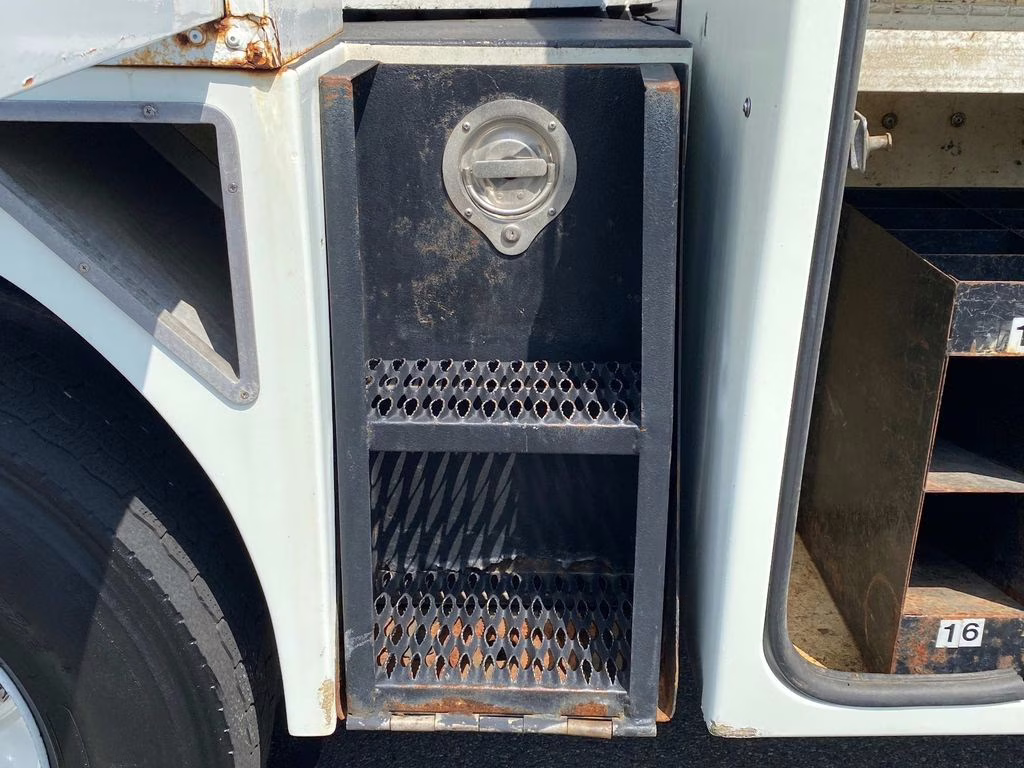 2015 White Freightliner 108SD Bucket Truck