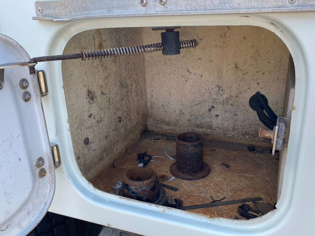 2015 White Freightliner 108SD Bucket Truck