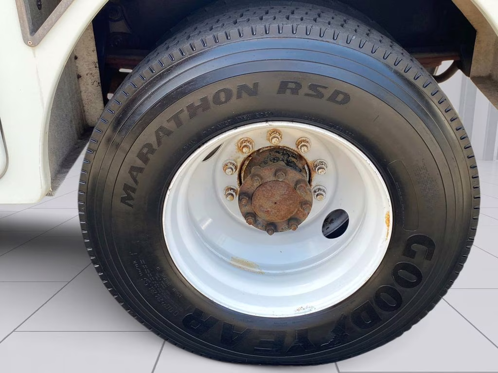 2015 White Freightliner 108SD Bucket Truck