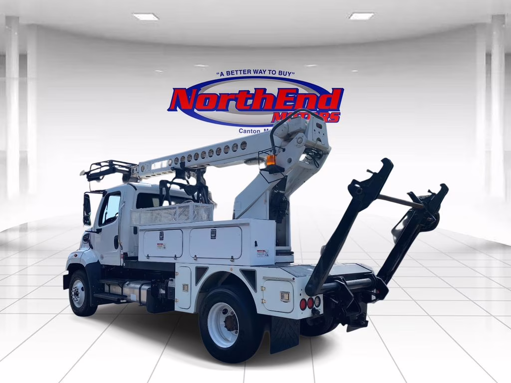 2015 White Freightliner 108SD Bucket Truck