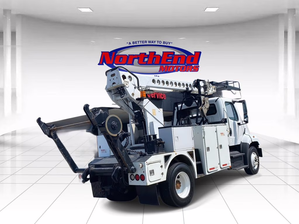 2015 White Freightliner 108SD Bucket Truck