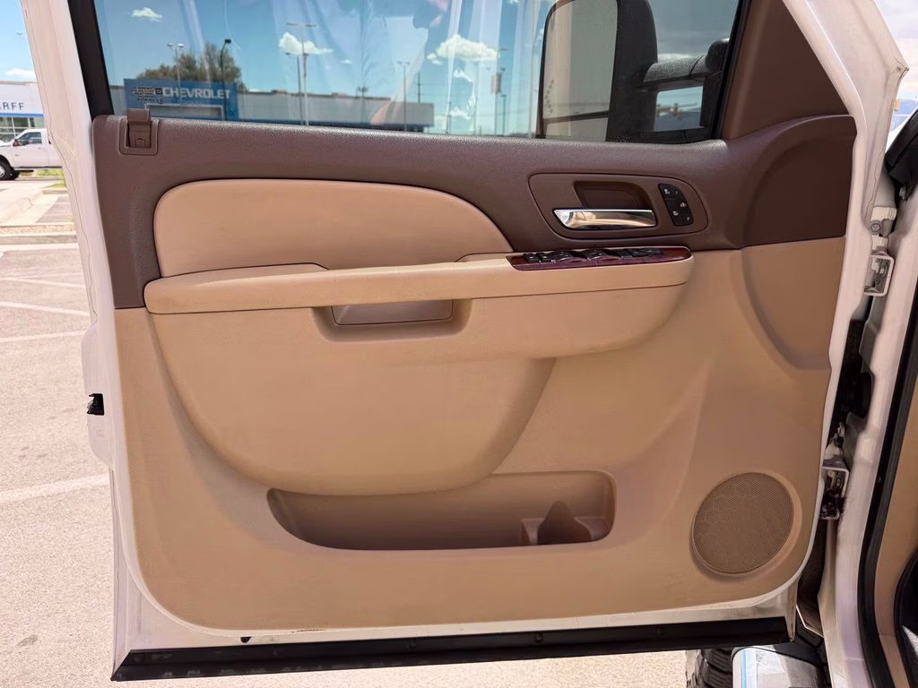 2011 Summit White Chevrolet Silverado 2500HD LTZ 4X4 Truck