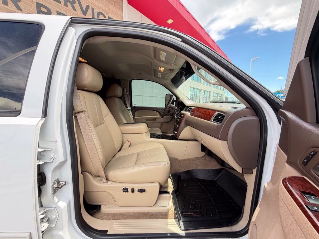 2011 Summit White Chevrolet Silverado 2500HD LTZ 4X4 Truck