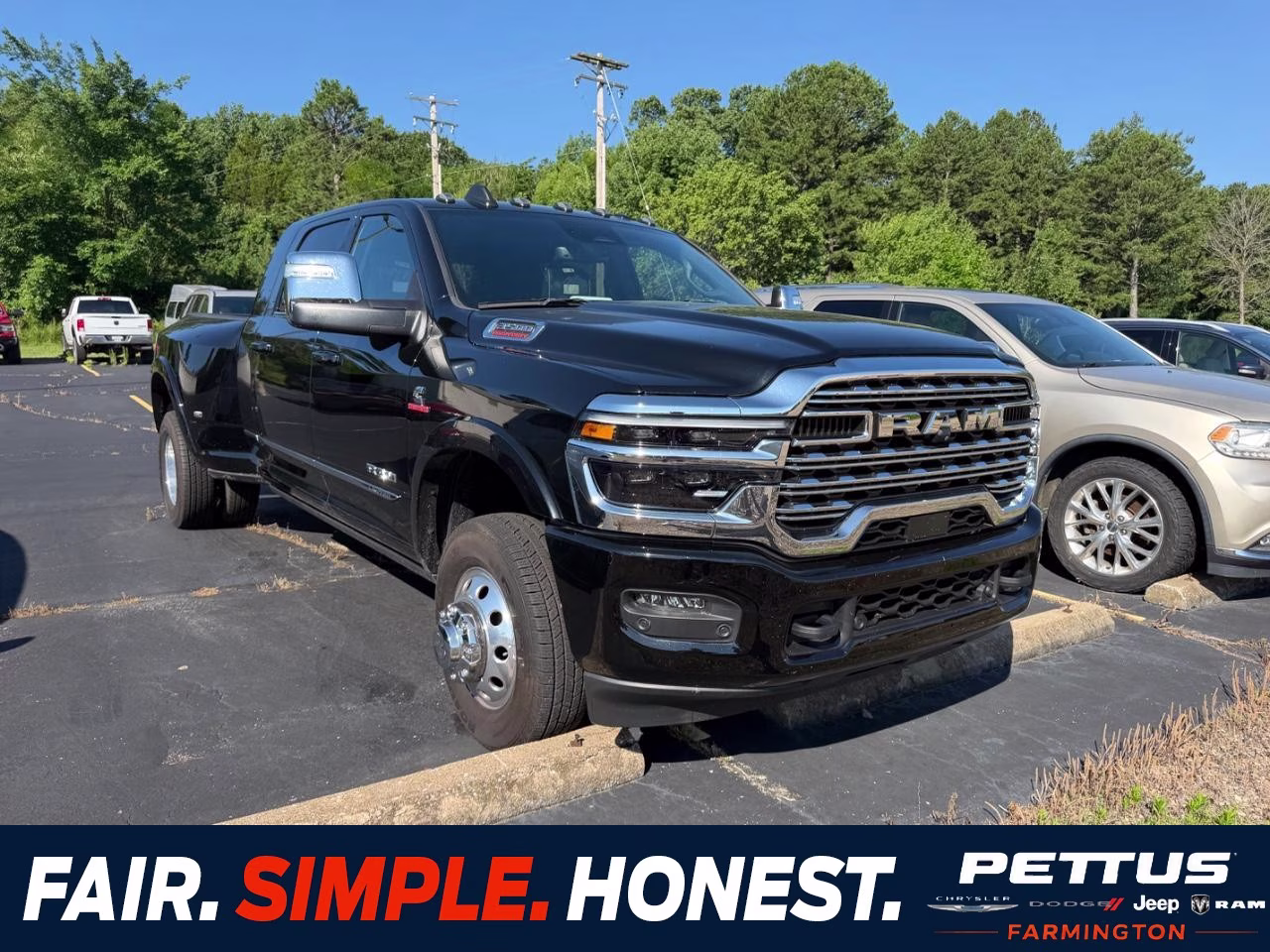 2025 Diamond Black Crystal Pearlcoat Ram 3500 Limited 4X4 Truck