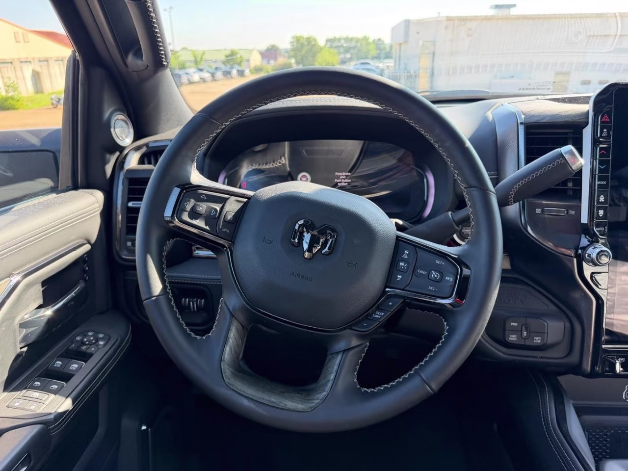 2025 Diamond Black Crystal Pearlcoat Ram 3500 Limited 4X4 Truck