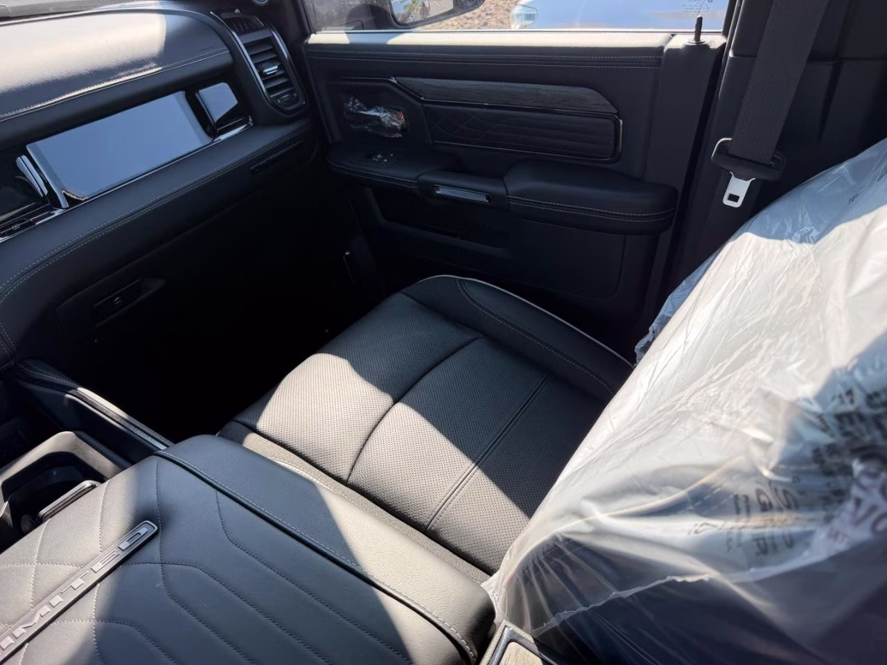 2025 Diamond Black Crystal Pearlcoat Ram 3500 Limited 4X4 Truck