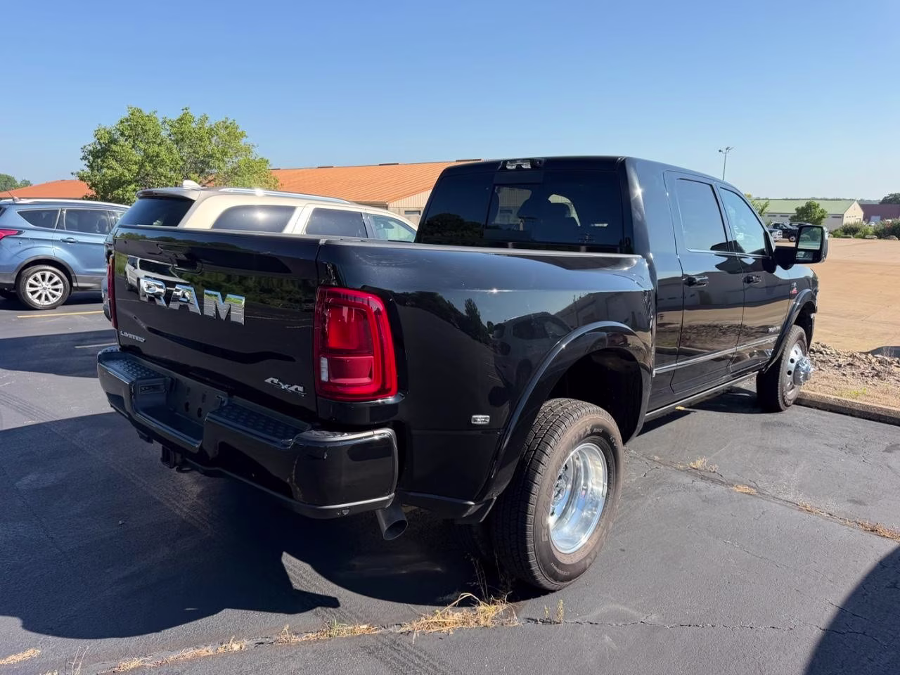 2025 Diamond Black Crystal Pearlcoat Ram 3500 Limited 4X4 Truck
