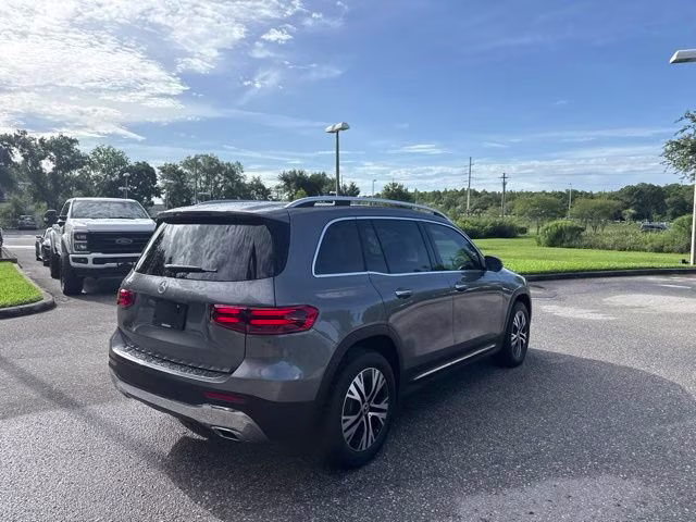 2026 Mountain Grey Metallic Mercedes-Benz GLB GLB 250 FWD SUV