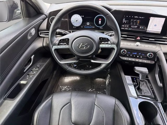 2023 Phantom Black Hyundai Elantra Limited FWD Sedan