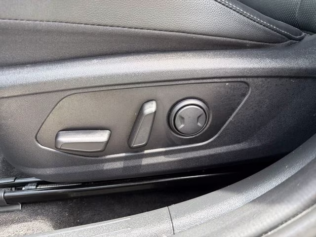 2023 Phantom Black Hyundai Elantra Limited FWD Sedan