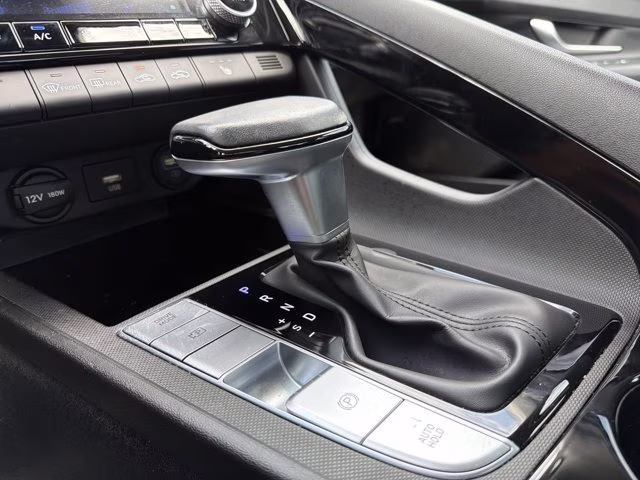 2023 Phantom Black Hyundai Elantra Limited FWD Sedan