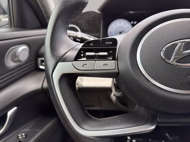 2023 Phantom Black Hyundai Elantra Limited FWD Sedan