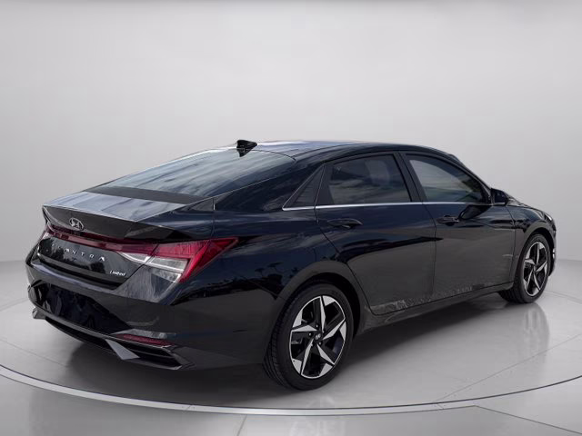 2023 Phantom Black Hyundai Elantra Limited FWD Sedan