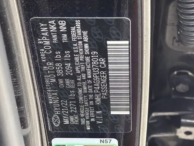 2023 Phantom Black Hyundai Elantra Limited FWD Sedan