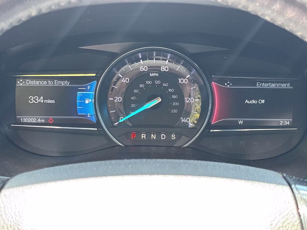 2018 Ingot Silver Ford Explorer XLT FWD SUV
