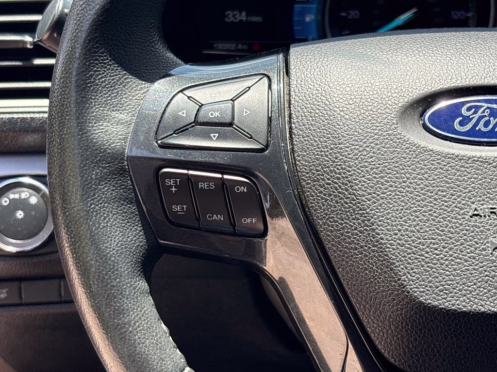 2018 Ingot Silver Ford Explorer XLT FWD SUV