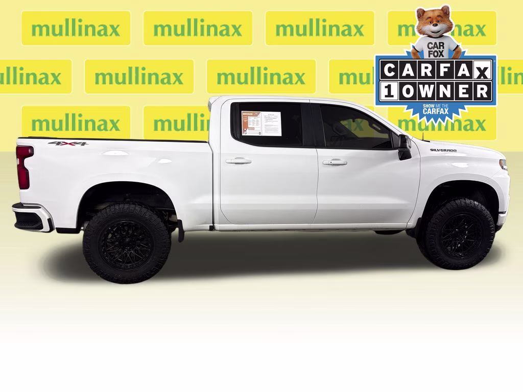 2020 Summit White Chevrolet Silverado 1500 RST 4X4 Truck