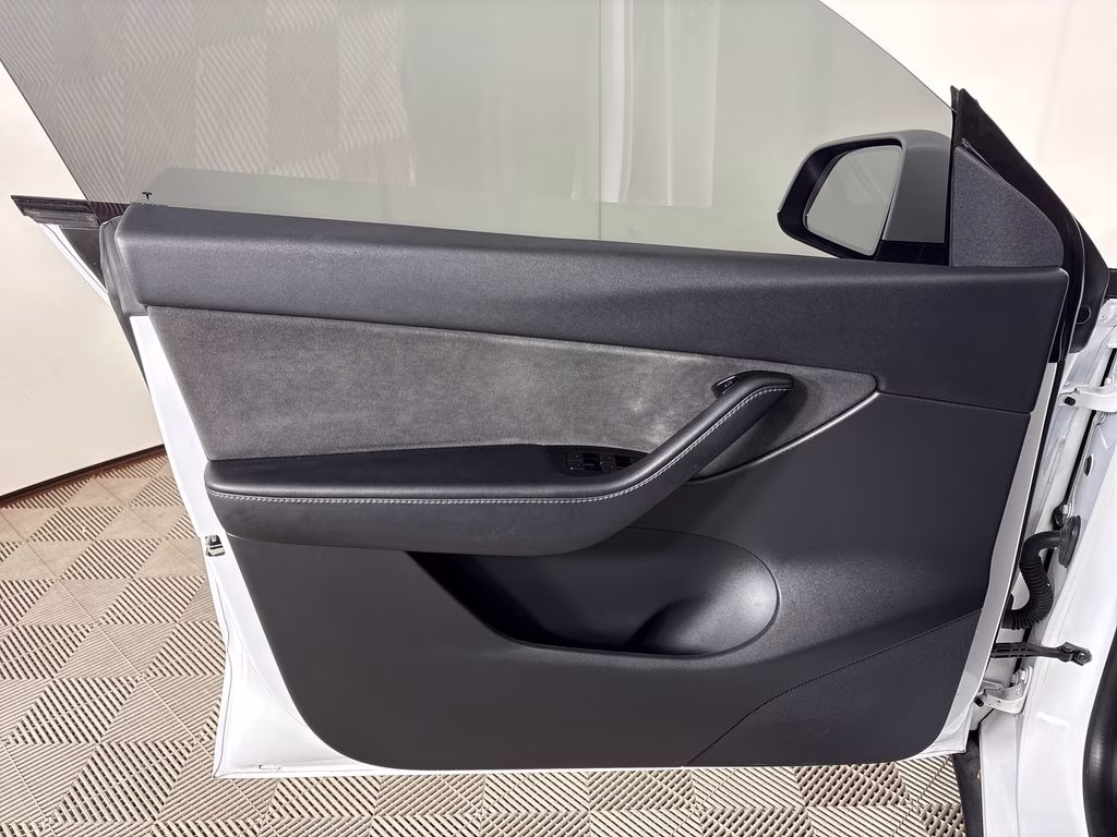 2021 Pearl White Multi-Coat Tesla Model Y Long Range AWD SUV