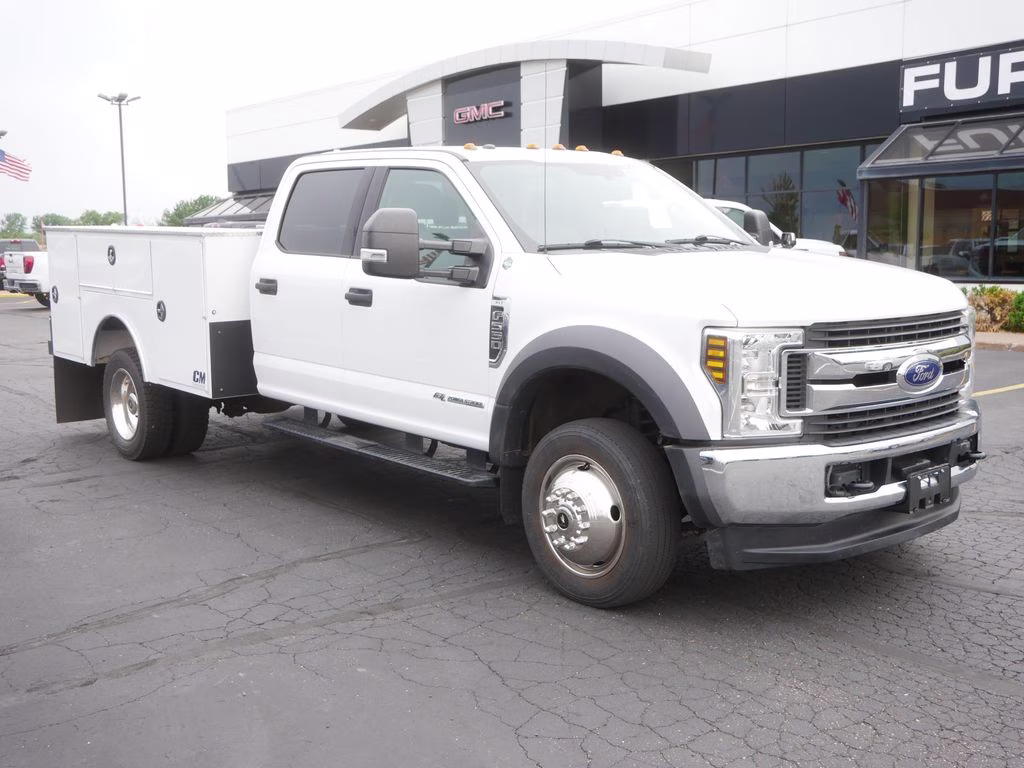 2019 White Ford Super Duty F-550 DRW XLT w/ CM Truck Beds Aluminum Service Body 4X4 Chassis