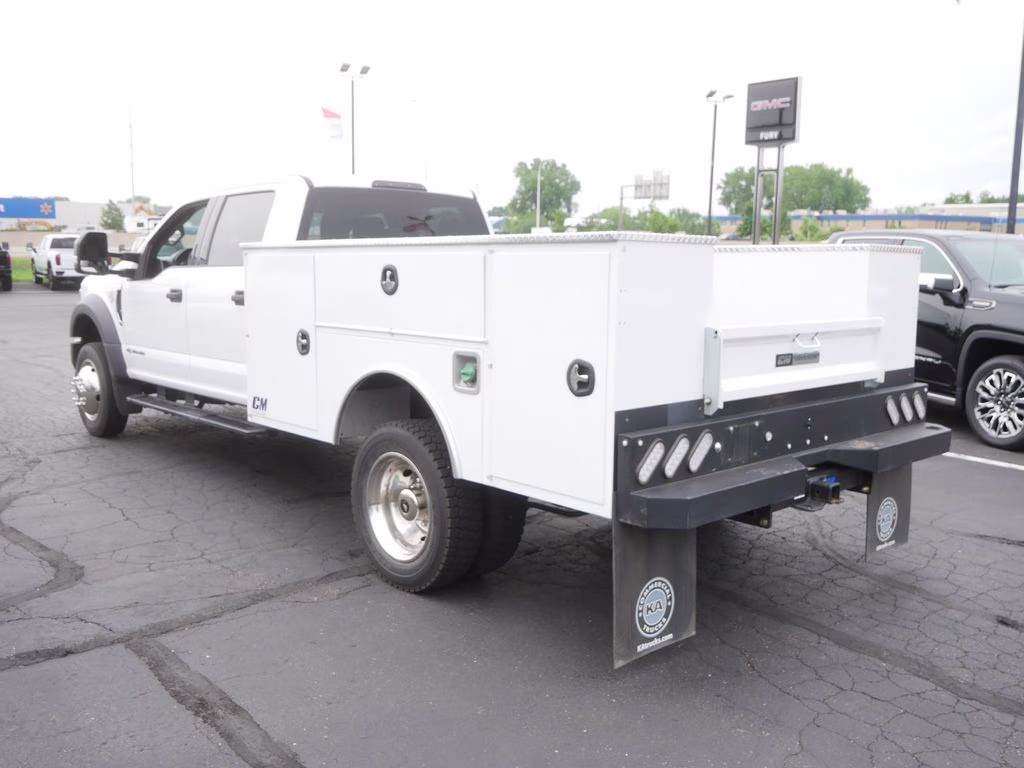 2019 White Ford Super Duty F-550 DRW XLT w/ CM Truck Beds Aluminum Service Body 4X4 Chassis