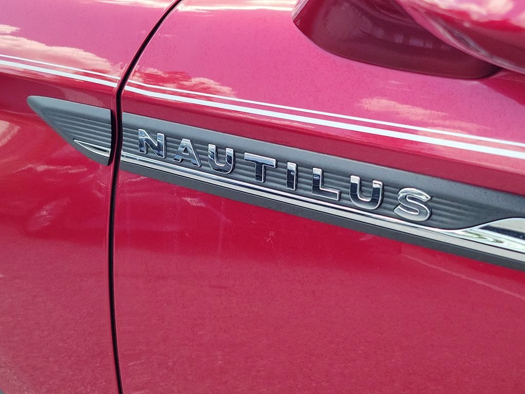 2021 Red Lincoln Nautilus Standard FWD SUV