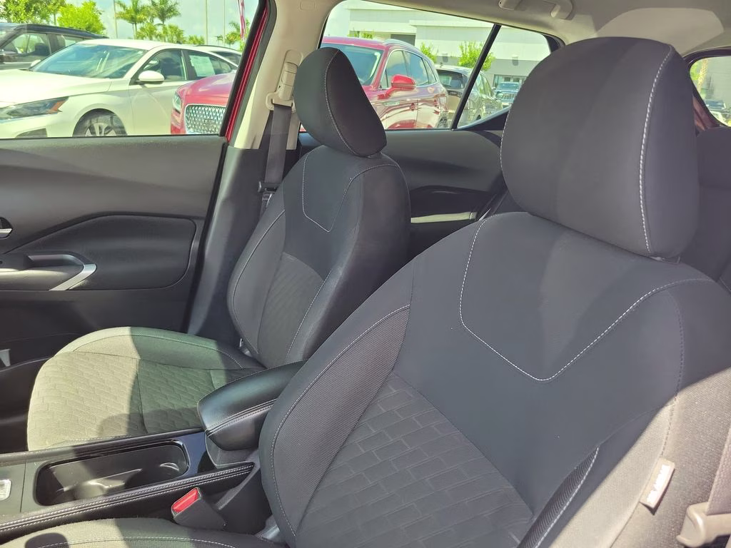 2023 Scarlet Ember Tintcoat/Super Black Nissan Kicks SV FWD SUV