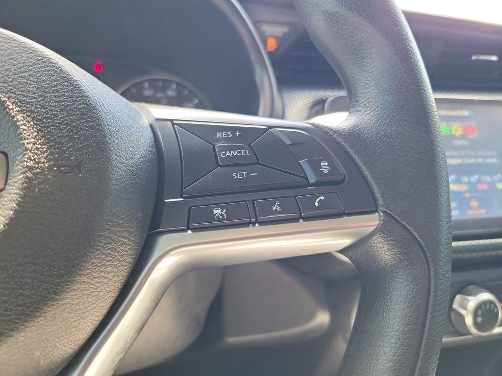 2023 Scarlet Ember Tintcoat/Super Black Nissan Kicks SV FWD SUV