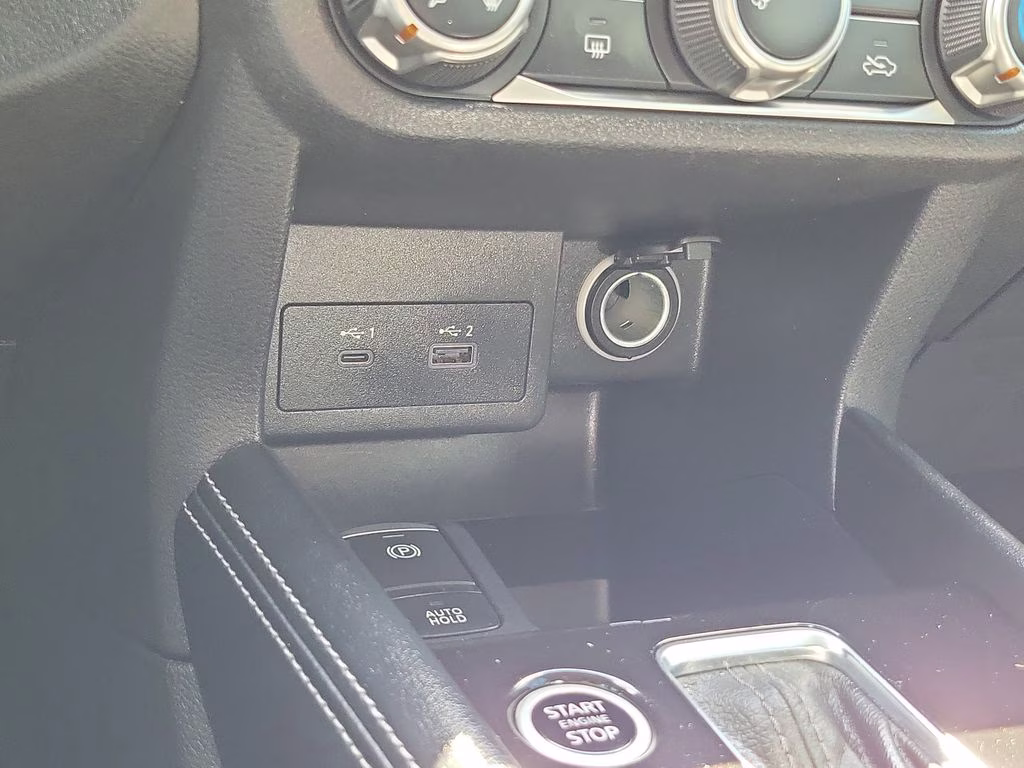2023 Scarlet Ember Tintcoat/Super Black Nissan Kicks SV FWD SUV