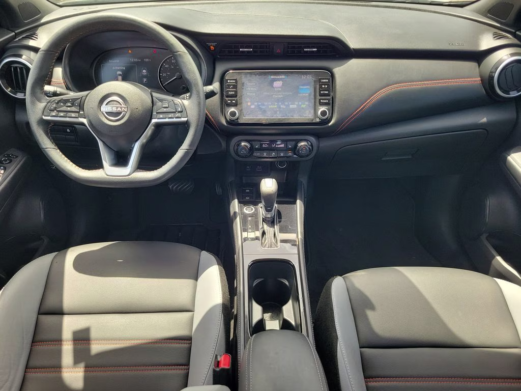2022 Gray/Super Black Nissan Kicks SR FWD SUV