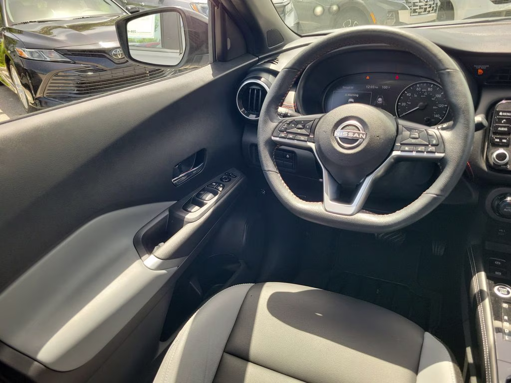 2022 Gray/Super Black Nissan Kicks SR FWD SUV