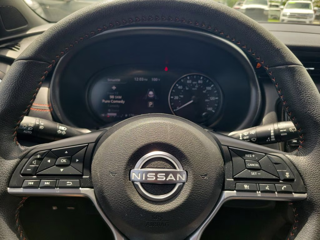 2022 Gray/Super Black Nissan Kicks SR FWD SUV