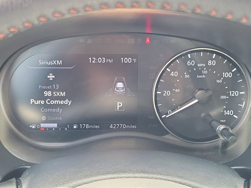 2022 Gray/Super Black Nissan Kicks SR FWD SUV