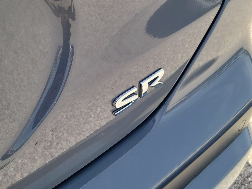 2022 Gray/Super Black Nissan Kicks SR FWD SUV