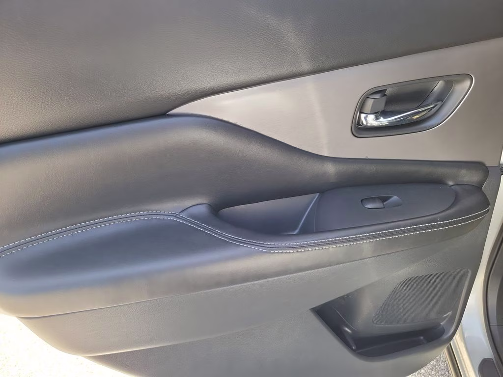 2023 Brilliant Silver Metallic Nissan Murano SV FWD SUV