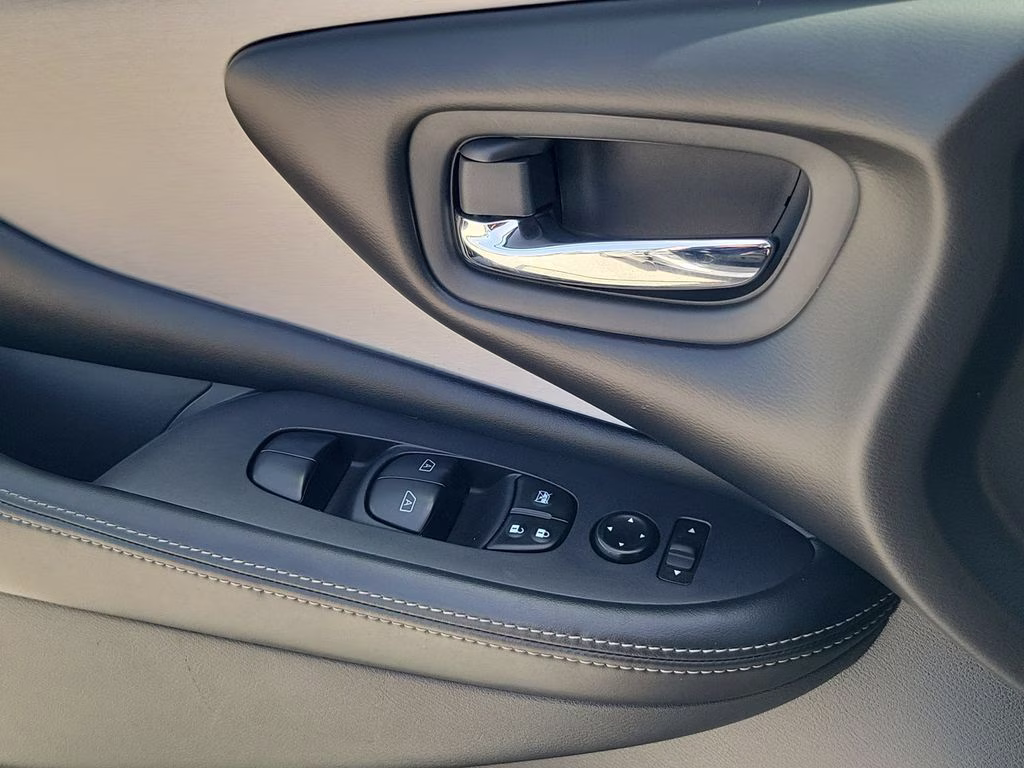 2023 Brilliant Silver Metallic Nissan Murano SV FWD SUV