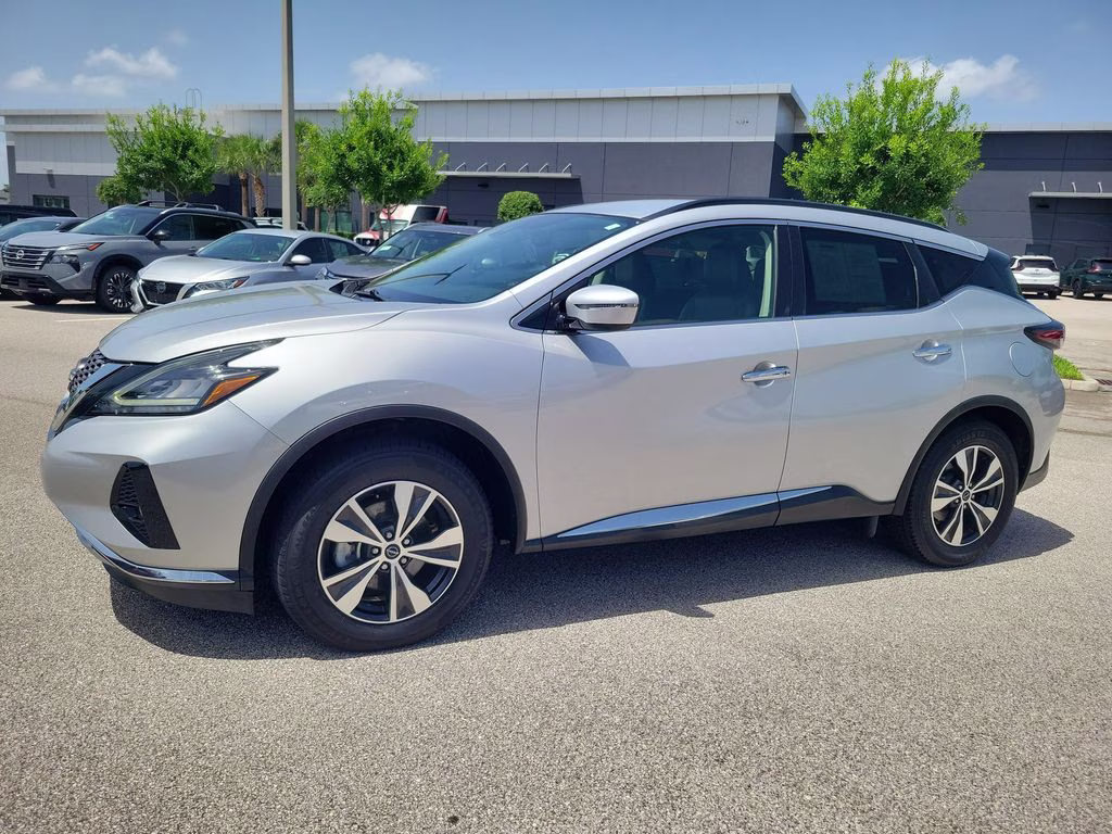 2023 Brilliant Silver Metallic Nissan Murano SV FWD SUV