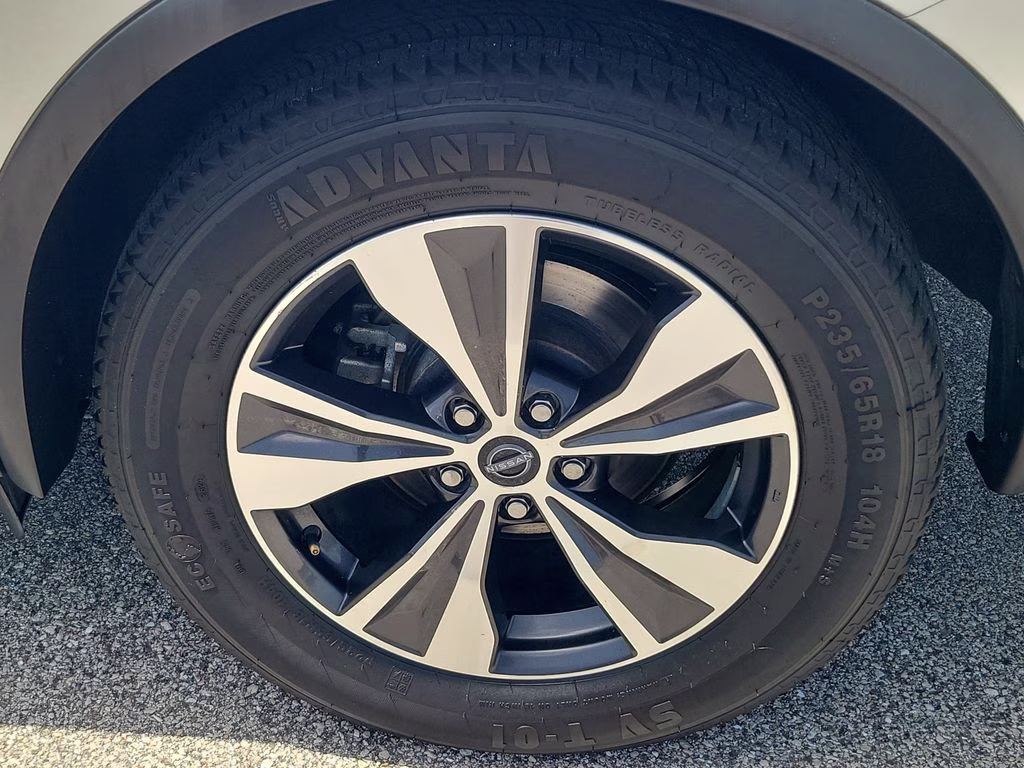 2023 Brilliant Silver Metallic Nissan Murano SV FWD SUV