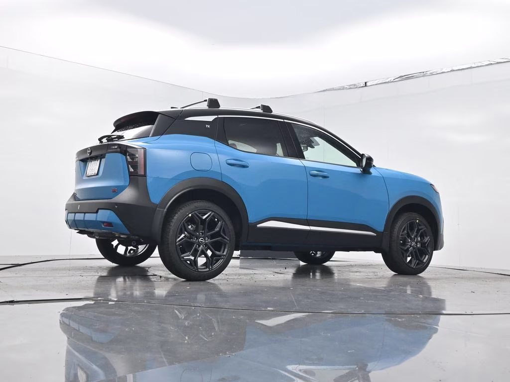 2026 Arctic Ice Blue/Black Nissan Kicks SR FWD SUV