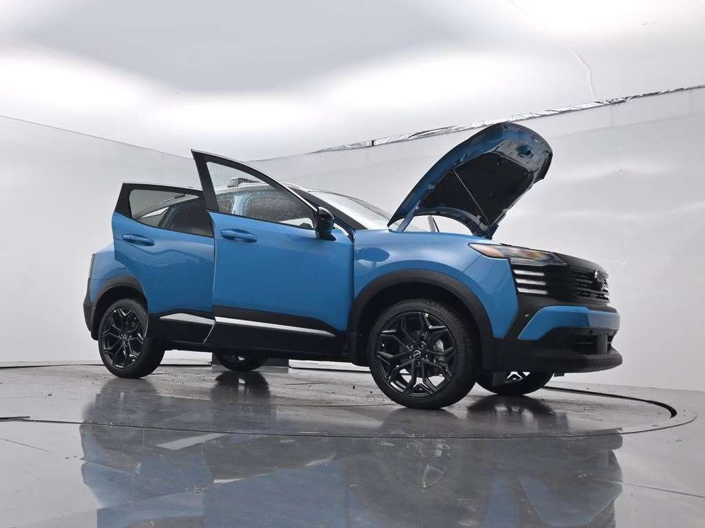 2026 Arctic Ice Blue/Black Nissan Kicks SR FWD SUV