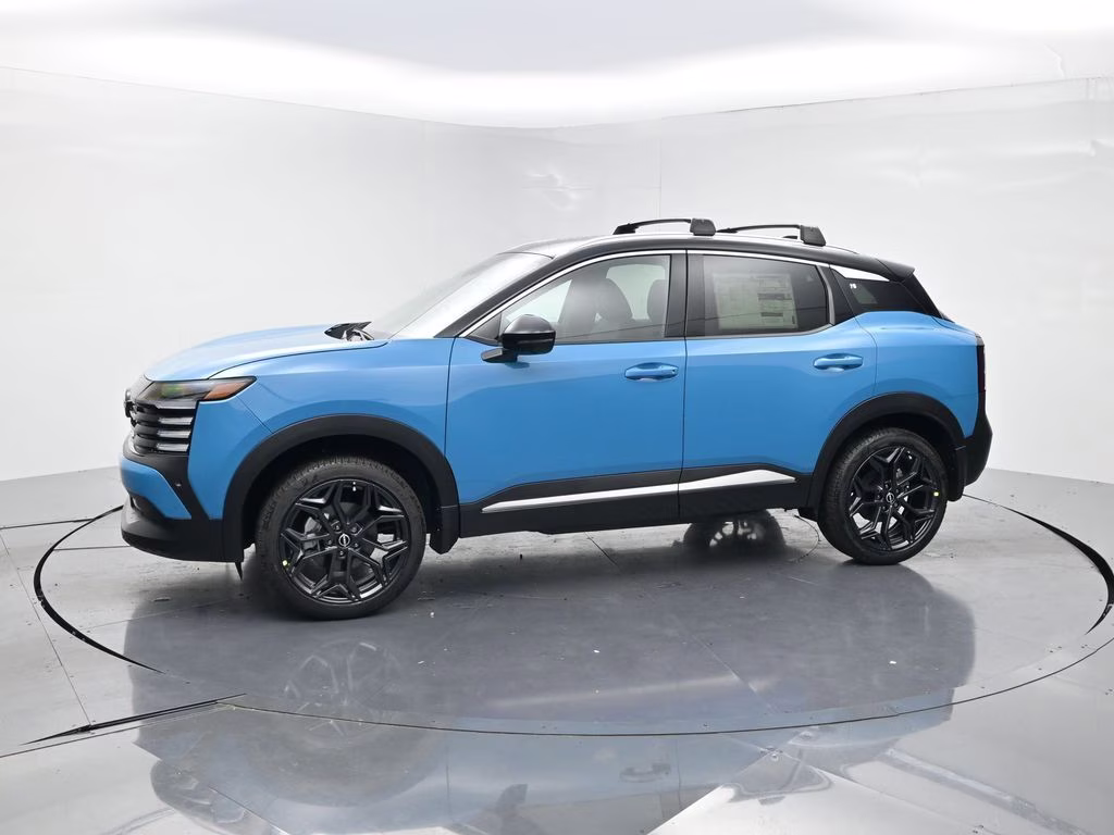 2026 Arctic Ice Blue/Black Nissan Kicks SR FWD SUV