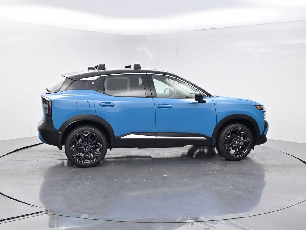 2026 Arctic Ice Blue/Black Nissan Kicks SR FWD SUV