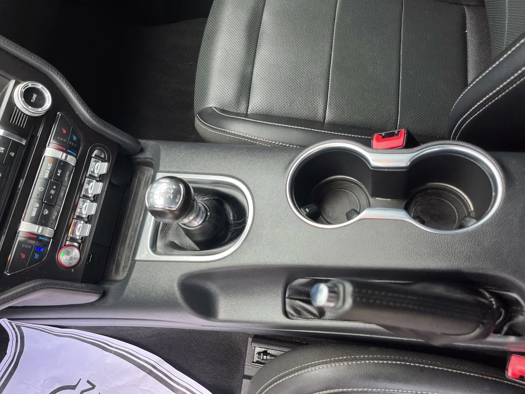 2022 Oxford White Ford Mustang GT Premium RWD Coupe