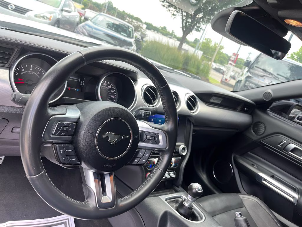 2022 Oxford White Ford Mustang GT Premium RWD Coupe