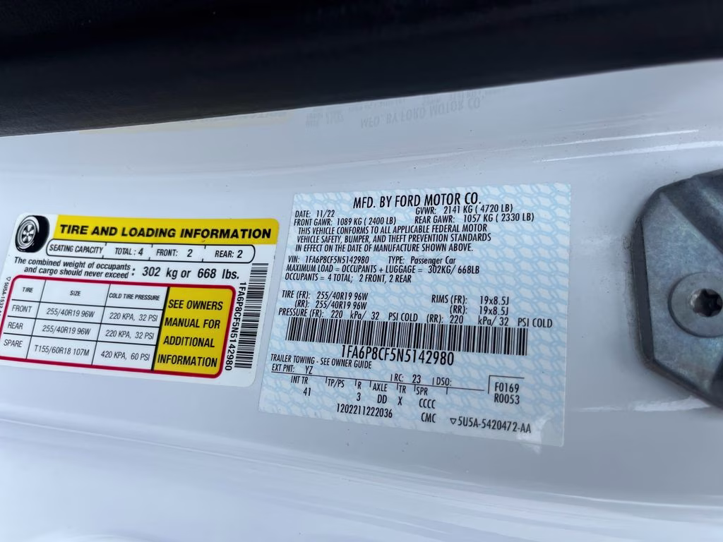 2022 Oxford White Ford Mustang GT Premium RWD Coupe