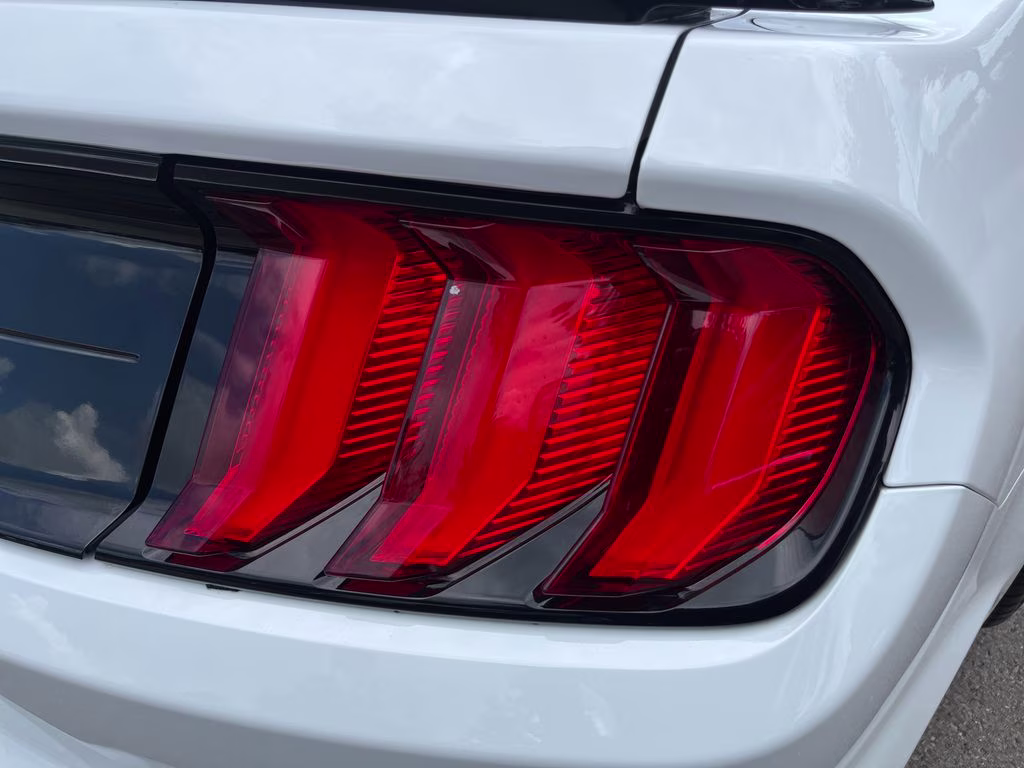2022 Oxford White Ford Mustang GT Premium RWD Coupe