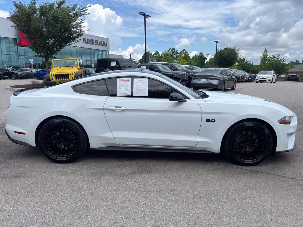 2022 Oxford White Ford Mustang GT Premium RWD Coupe