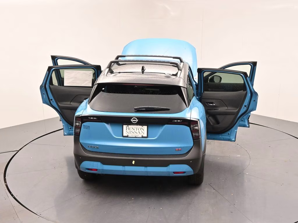 2026 Arctic Ice Blue/Black Nissan Kicks SR FWD SUV