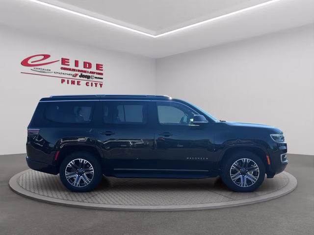 2023 Diamond Black Crystal Pearlcoat Jeep Wagoneer Series II 4X4 SUV