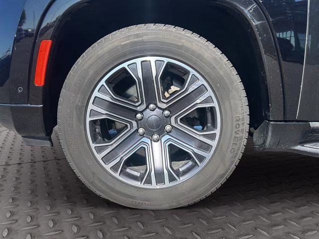 2023 Diamond Black Crystal Pearlcoat Jeep Wagoneer Series II 4X4 SUV